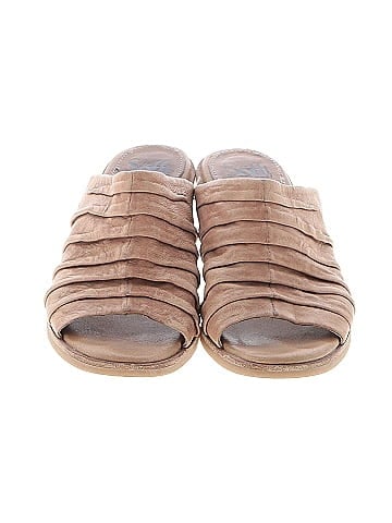 Sofft Heels (view 2)