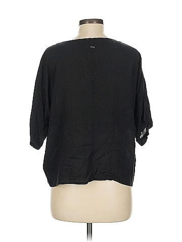 O'Neill 3/4 Sleeve Blouse (view 2)