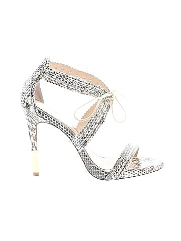 Pour La Victoire Heels (view 1)