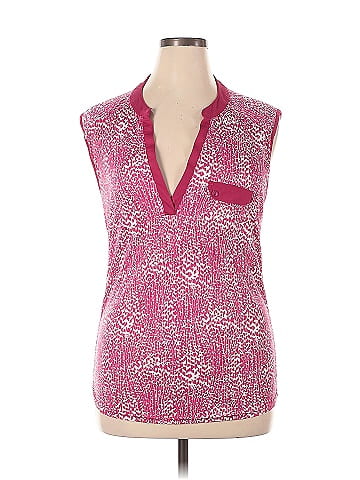 UNITI Sleeveless Blouse (view 1)