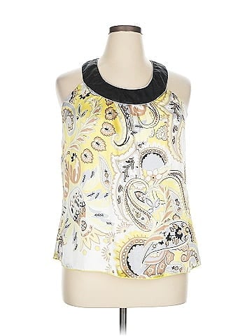 B.wear Sleeveless Blouse (view 1)