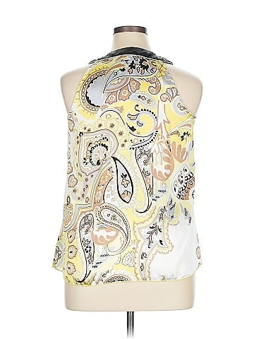 B.wear Sleeveless Blouse (view 2)