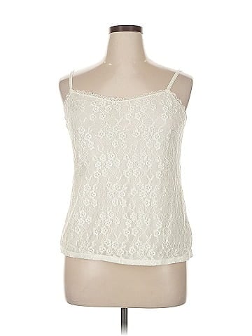 Elle Sleeveless Blouse (view 1)
