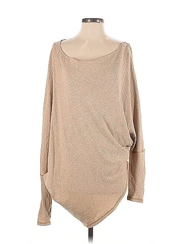 Easel Long Sleeve Top (view 1)