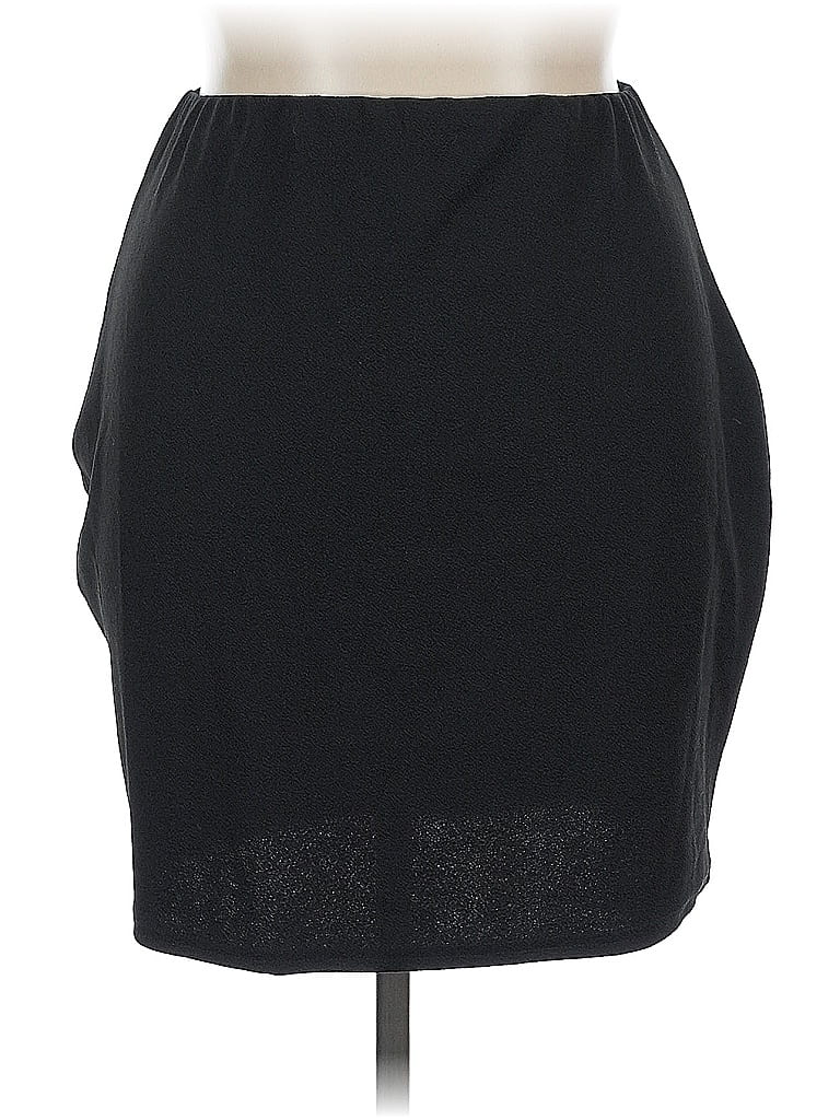 Pre-owned Prettylittlething Casual Skirt In Black