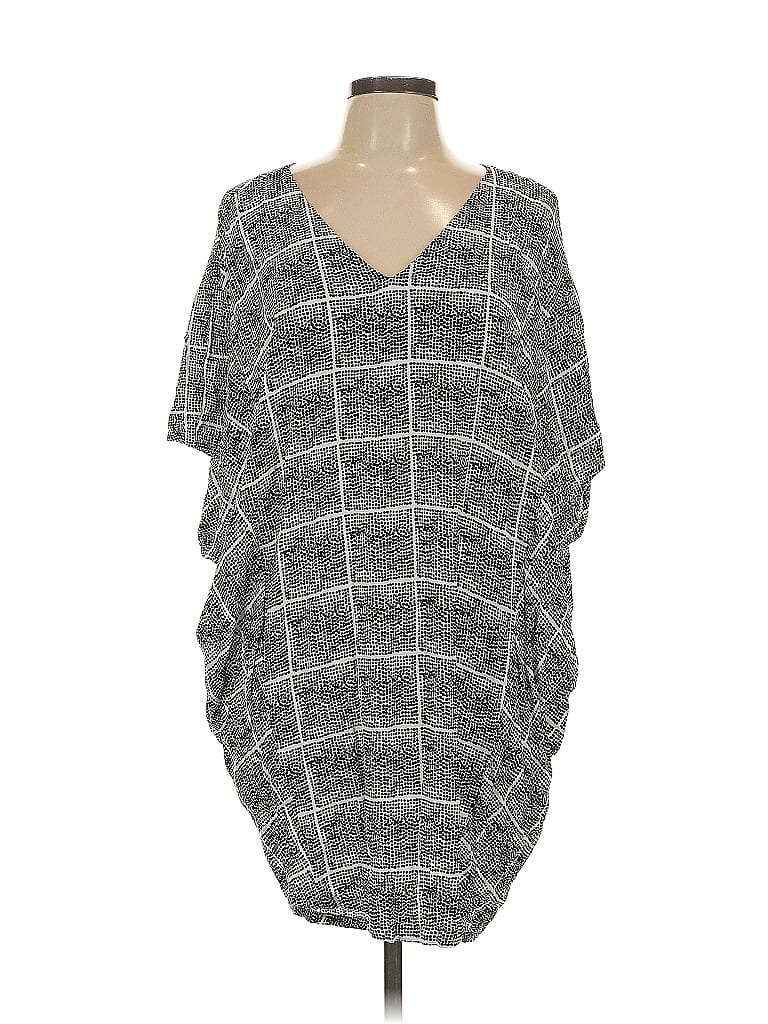 Pre-owned Bella Luxx Short Sleeve Top Gray V Neck Tops