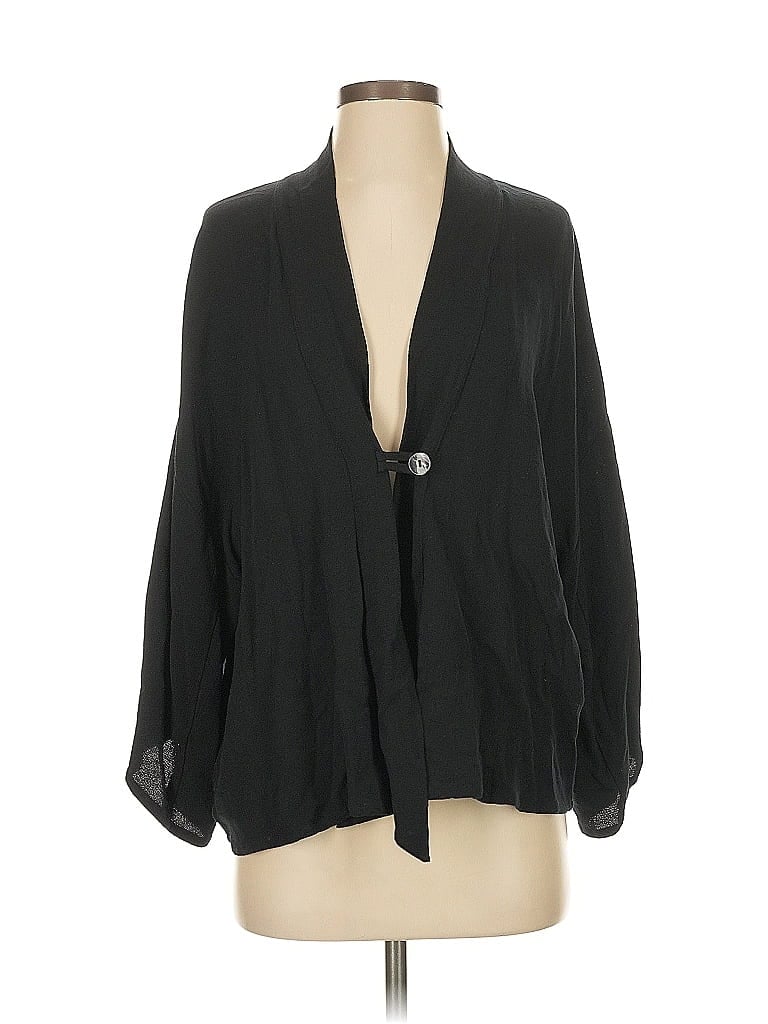 Click to view more detailed imagery on our partner's website Pre-owned Chico's Long Sleeve Blouse In Black