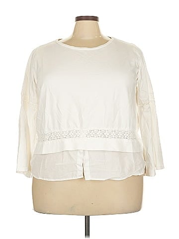 Crown & Ivy 3/4 Sleeve Top (view 1)