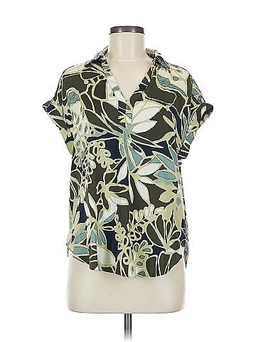 Cupcakes & Cashmere Short Sleeve Blouse (view 1)