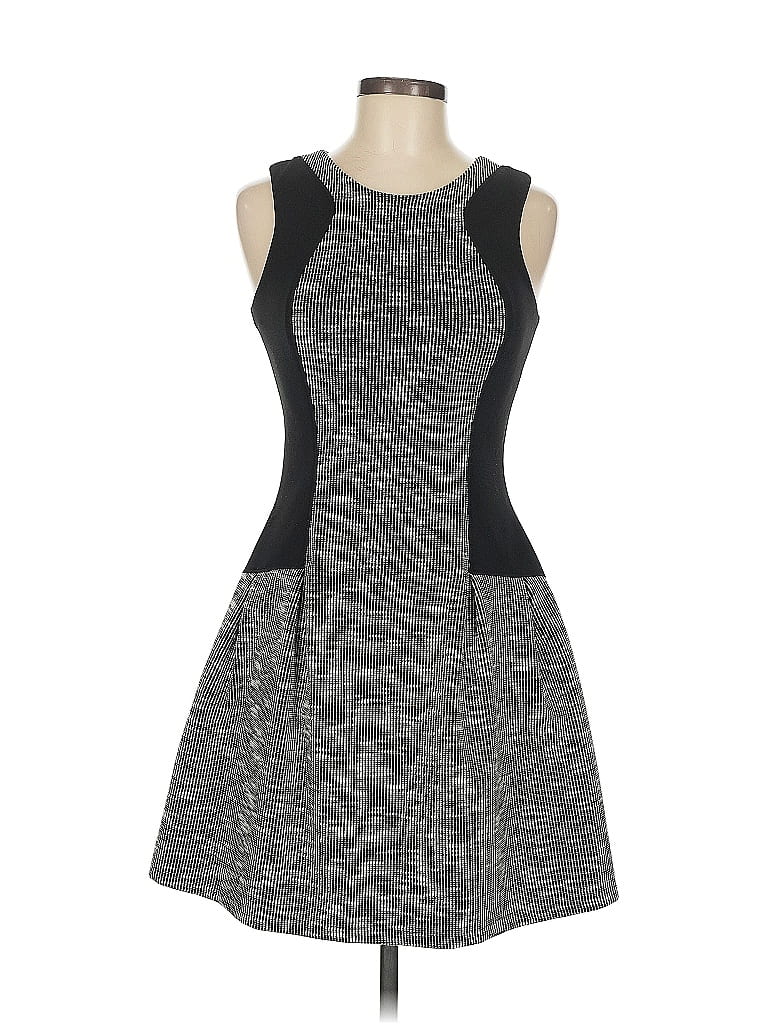 Pre-owned Guess Casual Dress In Black