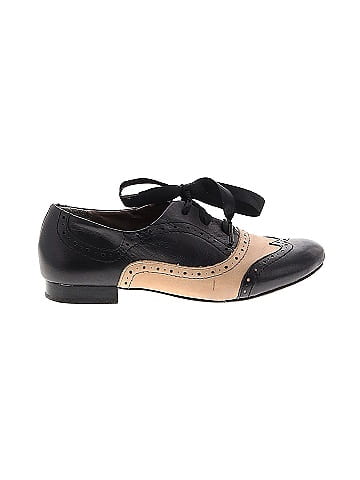 Crown Vintage Flats (view 1)