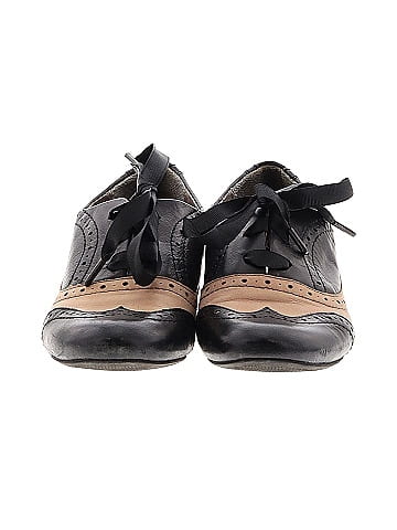 Crown Vintage Flats (view 2)