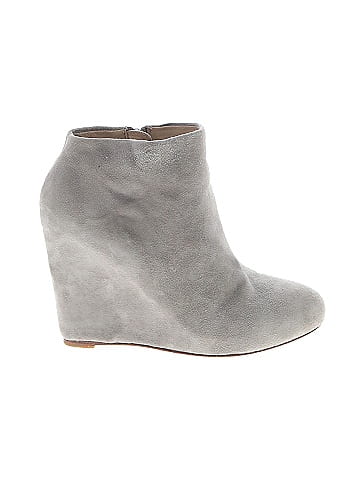 Pour La Victoire Ankle Boots (view 1)