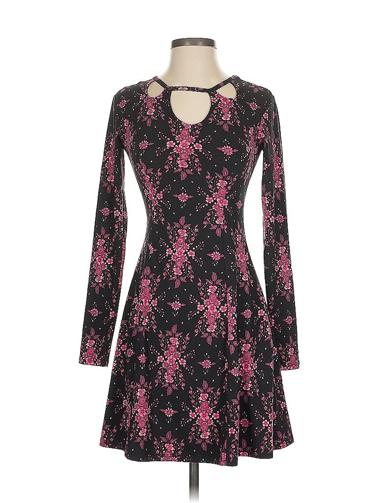 Pre-owned Mudd Cocktail Dress In Black