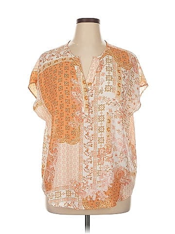 Cupcakes & Cashmere Short Sleeve Blouse (view 1)