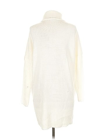 Papillon Turtleneck Sweater (view 2)