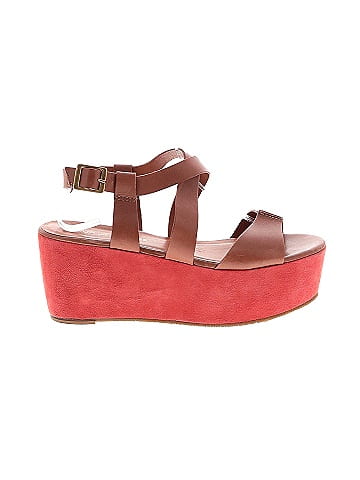 Pour La Victoire Wedges (view 1)