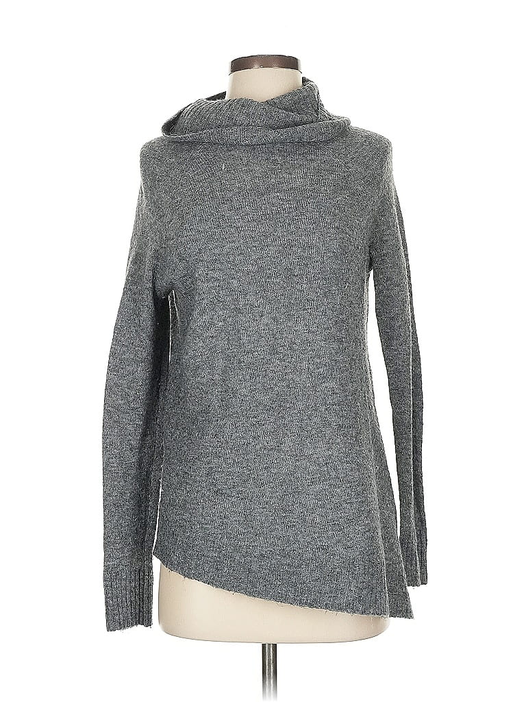 Click to view more detailed imagery on our partner's website Pre-owned Abercrombie & Fitch Turtleneck Sweater In Gray