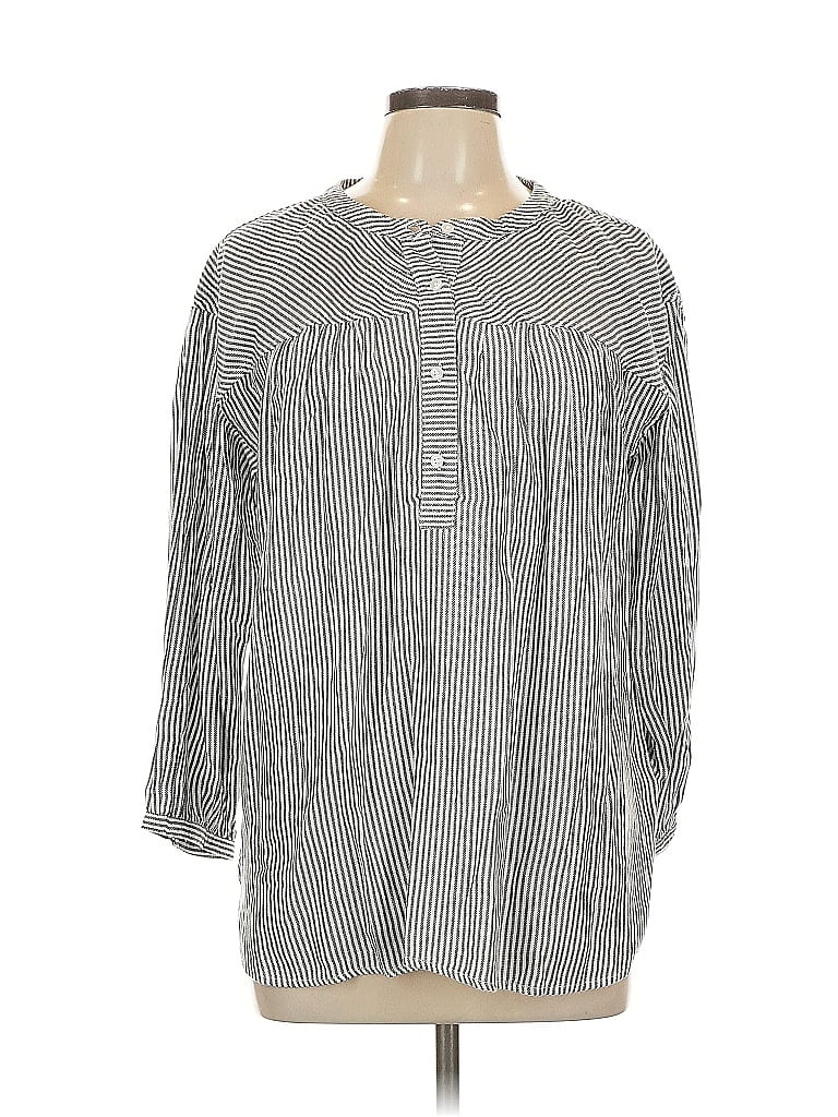 Click to view more detailed imagery on our partner's website Pre-owned Gloria Vanderbilt 3/4 Sleeve Blouse In Gray