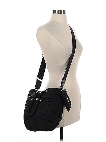 Tommy Hilfiger Bucket Bag (view 2)