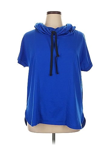 LIVI Active Poncho (view 1)