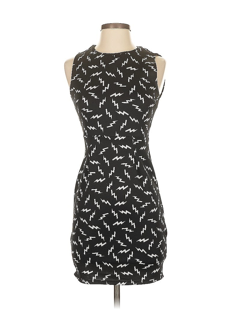 Click to view more detailed imagery on our partner's website Pre-owned Forever 21 Cocktail Dress In Black