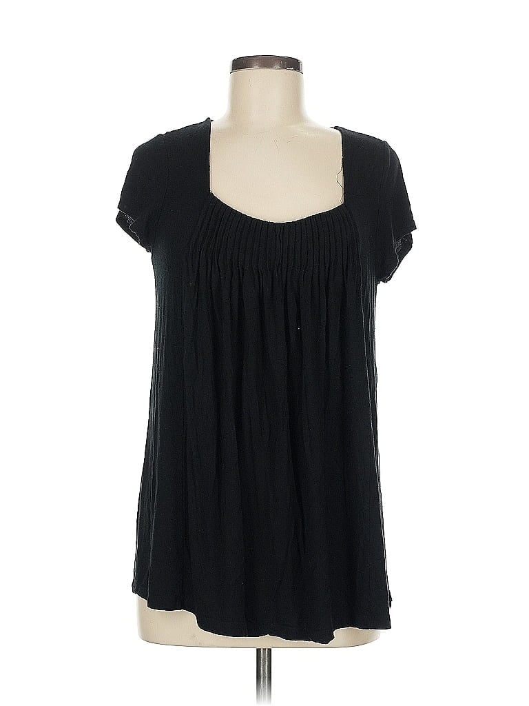 Click to view more detailed imagery on our partner's website Pre-owned Dkny Short Sleeve Top Black Scoop Neck Tops