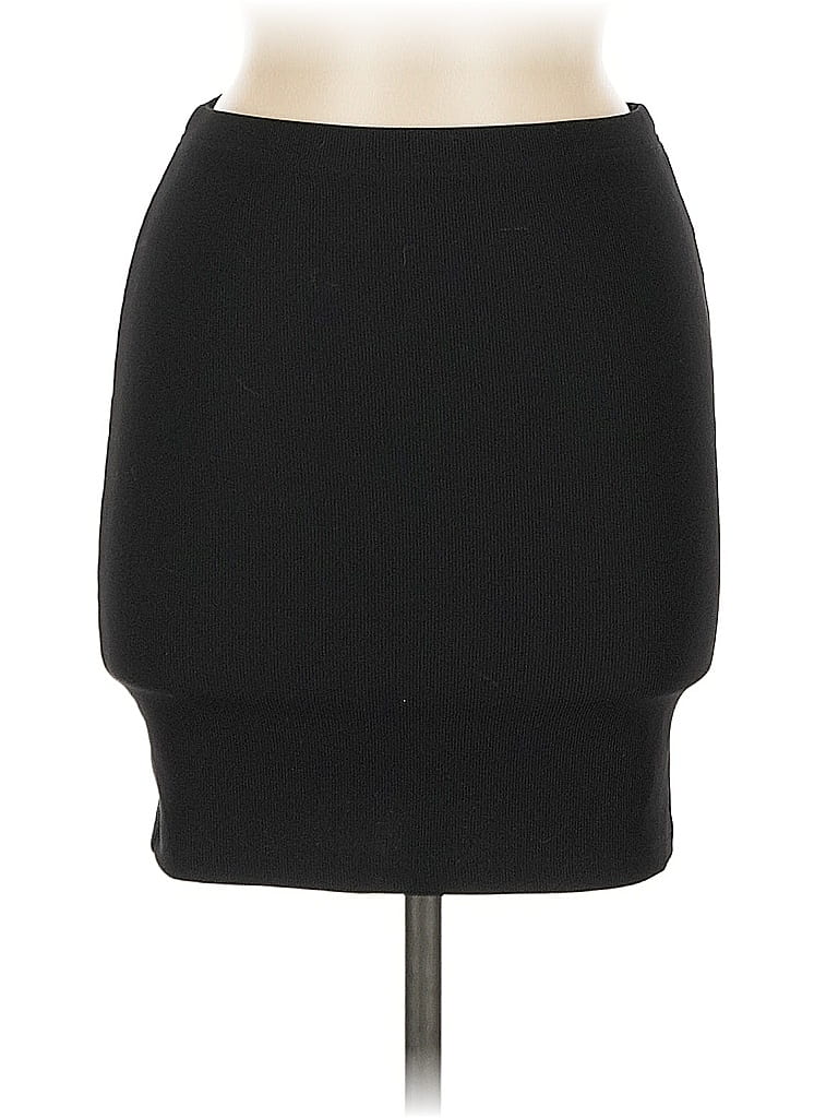 Click to view more detailed imagery on our partner's website Pre-owned Forever 21 Casual Skirt In Black