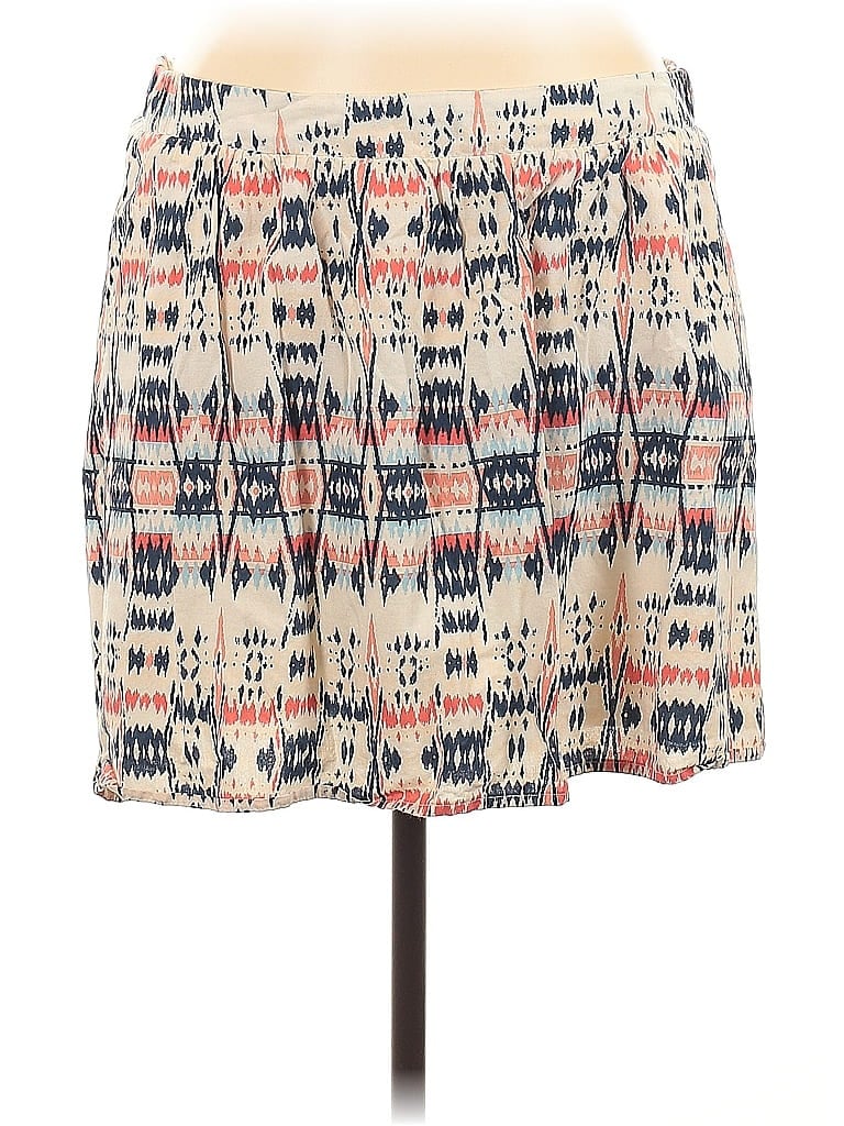 Pre-owned Old Navy Casual Skirt In White