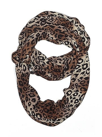 Julia Scarf (view 1)