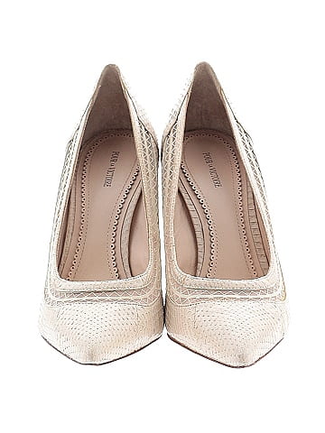Pour La Victoire Heels (view 2)