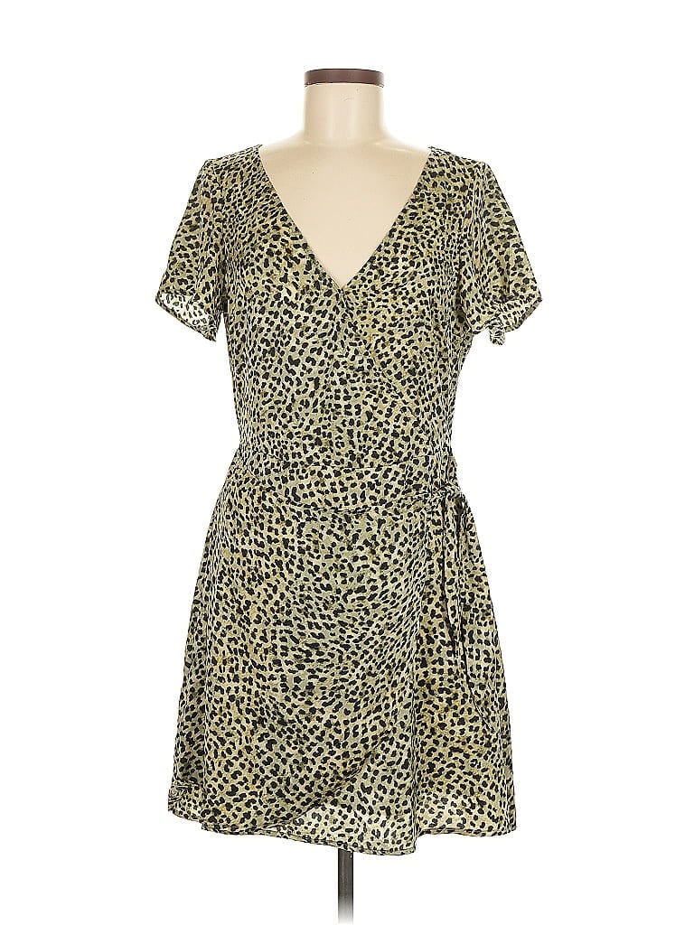 Pre-owned Cupcakes And Cashmere Casual Dress In Gold