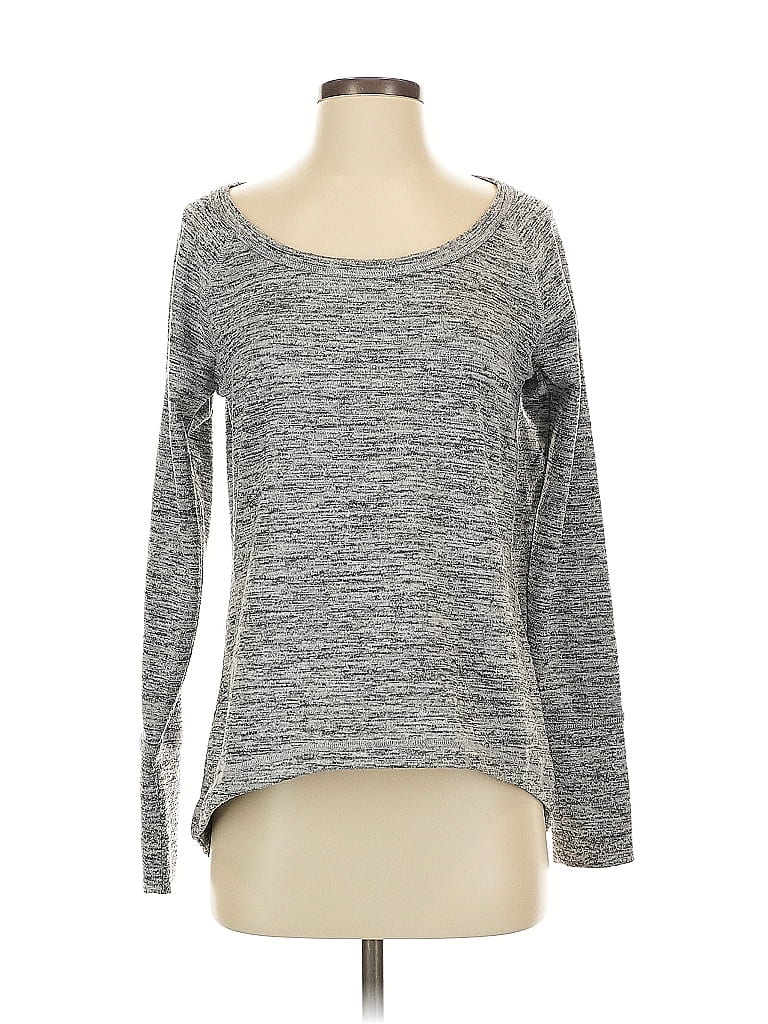 Pre-owned Athleta Long Sleeve T-shirt In Gray