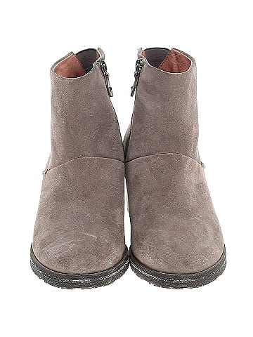 Kenneth Cole New York Ankle Boots (view 2)