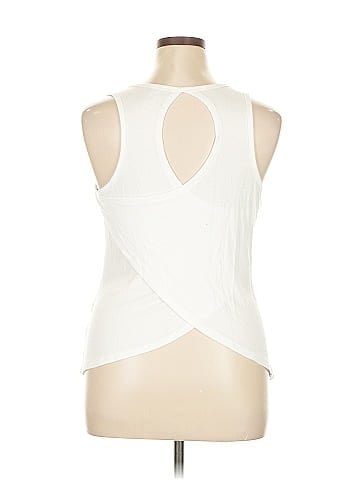 Balance Collection Sleeveless T-Shirt (view 2)