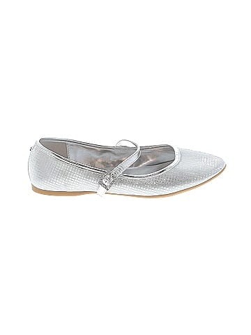 Nina Flats (view 1)