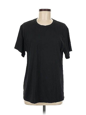 Lululemon Athletica Short Sleeve T-Shirt (view 1)
