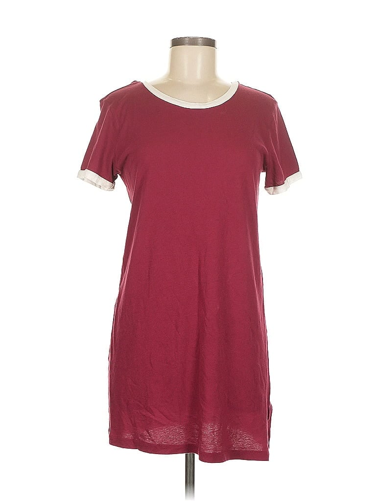 Click to view more detailed imagery on our partner's website Pre-owned Forever 21 Casual Dress In Burgundy
