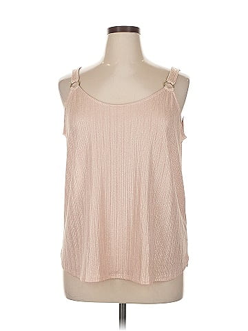 Jennifer Lopez Sleeveless Top (view 1)