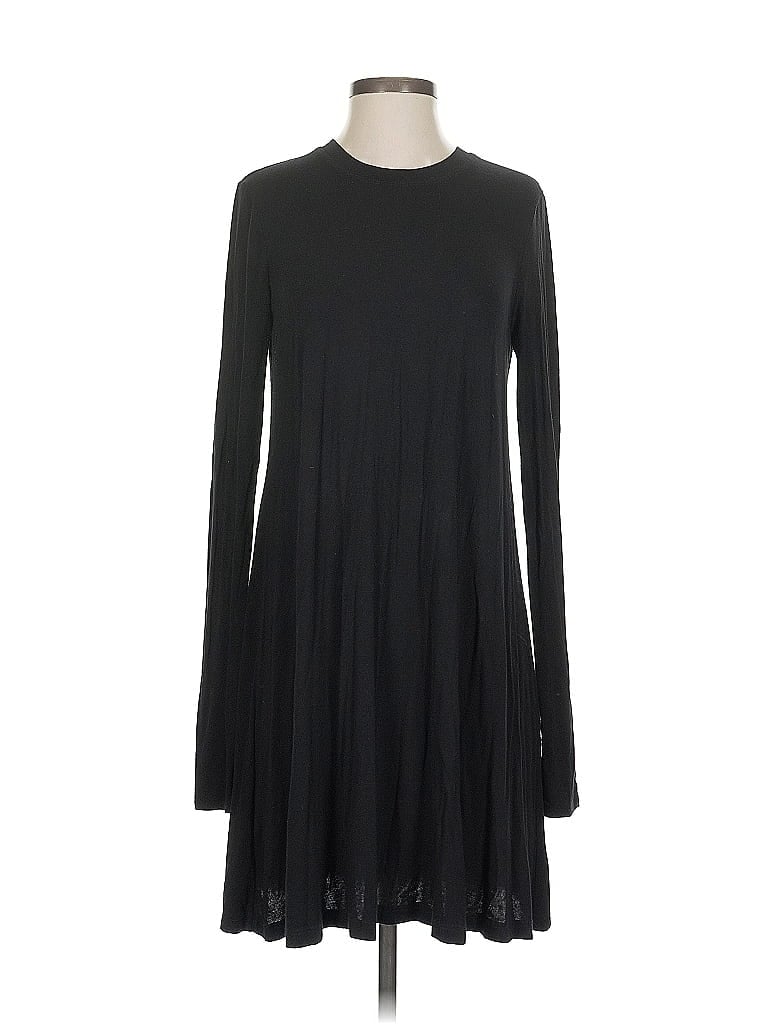 Click to view more detailed imagery on our partner's website Pre-owned Bcbgmaxazria Casual Dress In Black