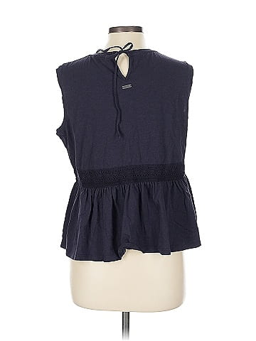 Barbour Sleeveless T-Shirt (view 2)