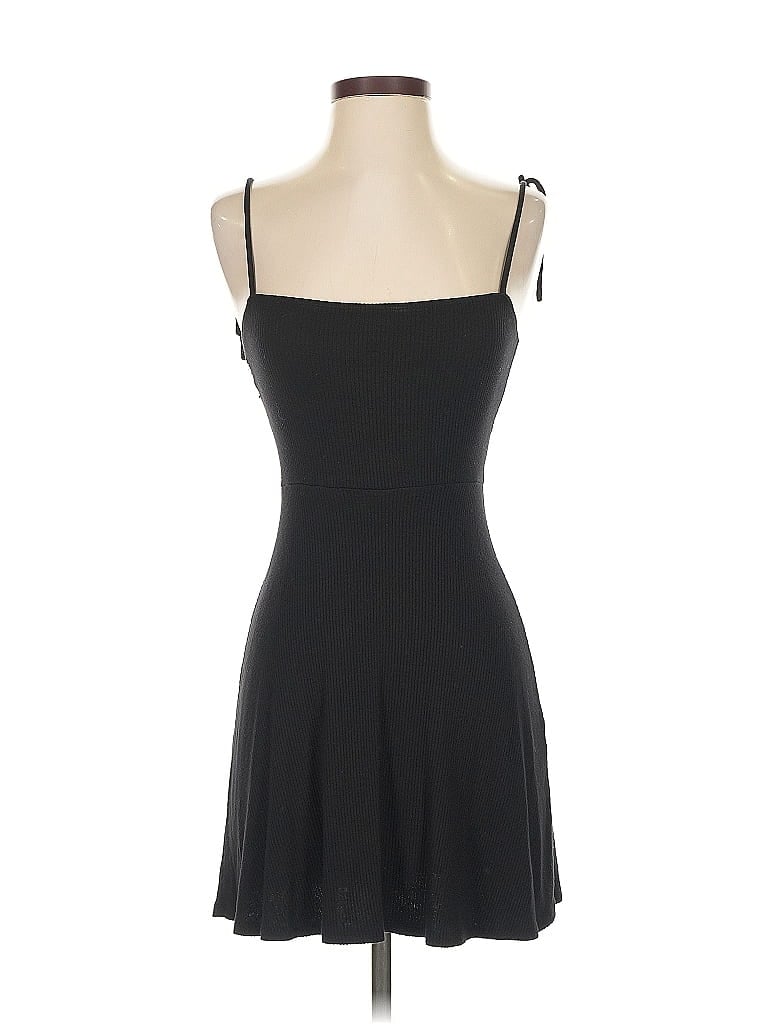 Pre-owned Forever 21 Cocktail Dress In Black