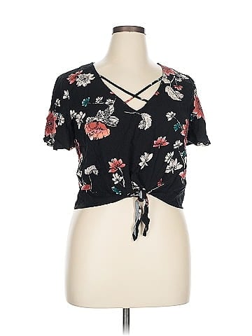 Mudd Short Sleeve Top (view 1)