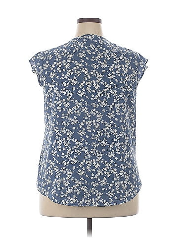 Fun2Fun Sleeveless Blouse (view 2)