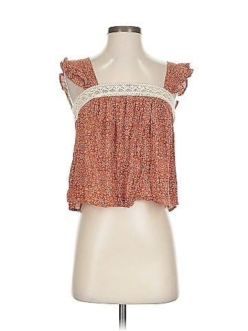 B.wear Sleeveless Blouse (view 1)