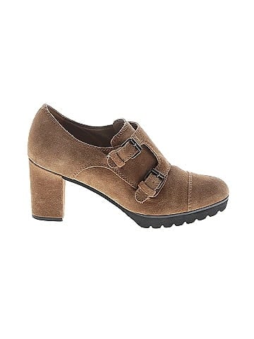 Anyi Lu Heels (view 1)