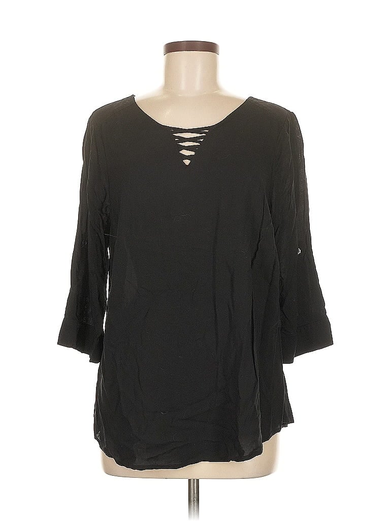 Click to view more detailed imagery on our partner's website Pre-owned Torrid 3/4 Sleeve Blouse In Black