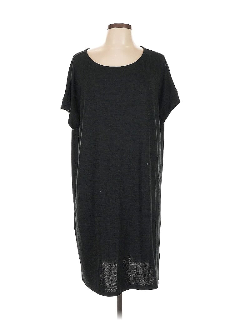 Click to view more detailed imagery on our partner's website Pre-owned Gap Casual Dress In Black