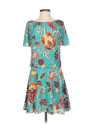 Alice + Olivia Casual Dress (view 1)