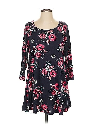 Larace Casual Dress (view 1)